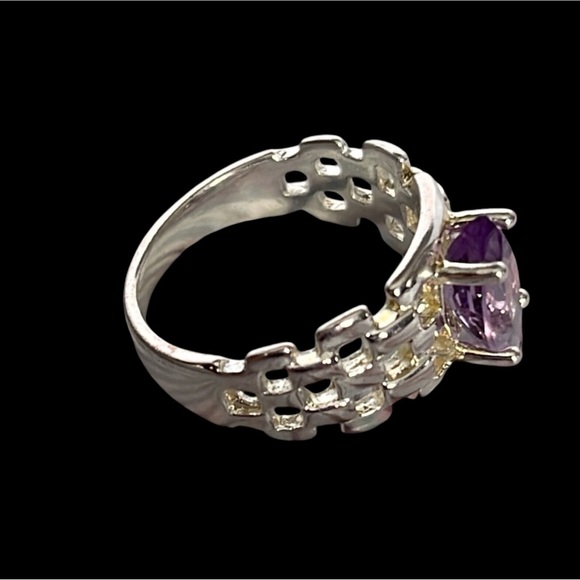 Town & Country 2ct Marquise Cut Amethyst Ring​ Sterling Silver Pre owned - Picture 2 of 3